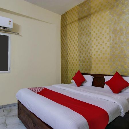 Hotel Yash House Neu-Delhi Exterior foto