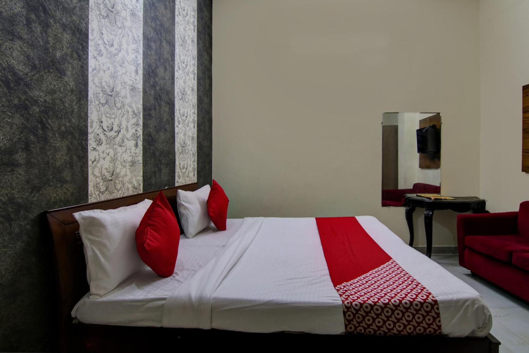 Hotel Yash House Neu-Delhi Exterior foto