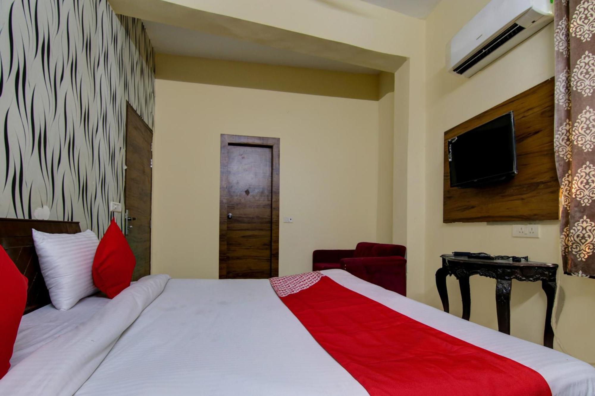 Hotel Yash House Neu-Delhi Exterior foto
