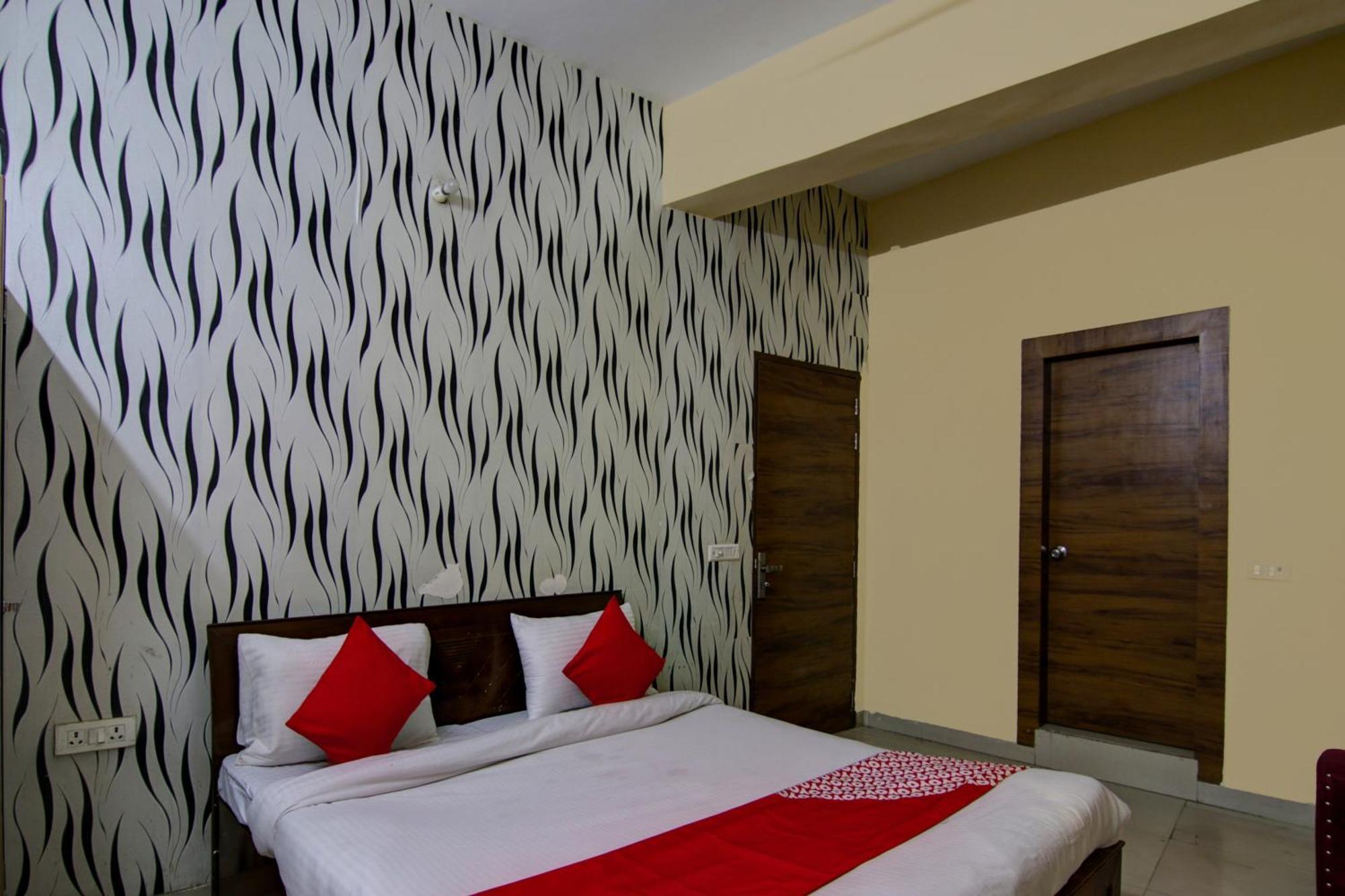 Hotel Yash House Neu-Delhi Exterior foto